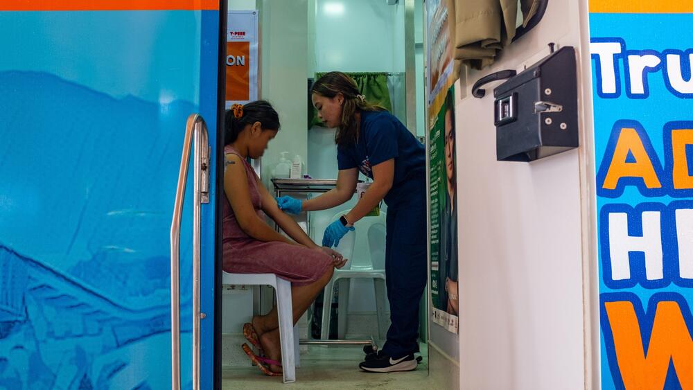 The name "TrucKABATAAN" combines "truck" with "kabataan," the Filipino word for youth, symbolizing its mission to deliver youth-focused healthcare services to Samar and Southern Leyte in Eastern Visayas. © UNFPA Philippines/ Shirin Bhandari